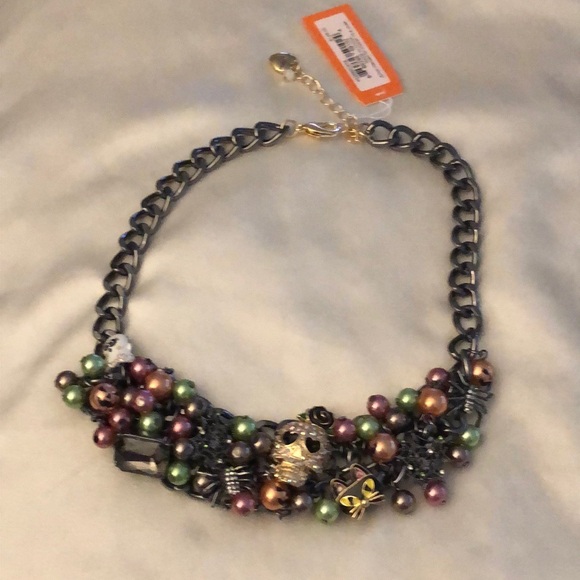 Betsey Johnson Gun Metal Tone Curb Link Bib Necklace Halloween Charms NWT - Picture 1 of 16